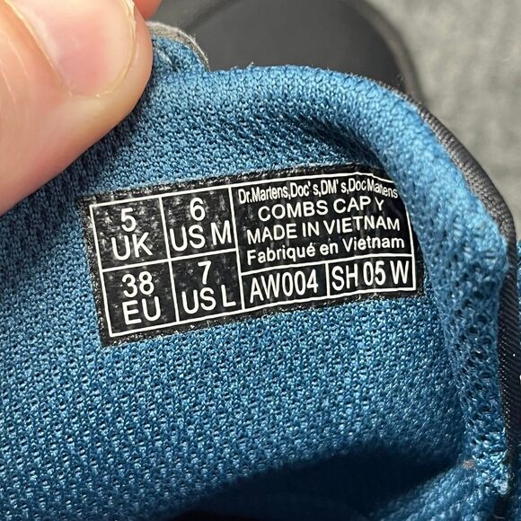 Dr. Martens Combs Cap Tech Side Zip Boots Black Women’s Size 7 - Picture 8 of 8